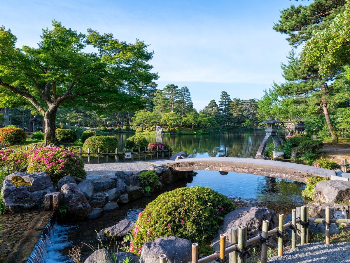 金澤・兼六園內老舖「兼六亭」吃早餐|土鍋炊飯治部煮膳/加賀棒茶粥膳