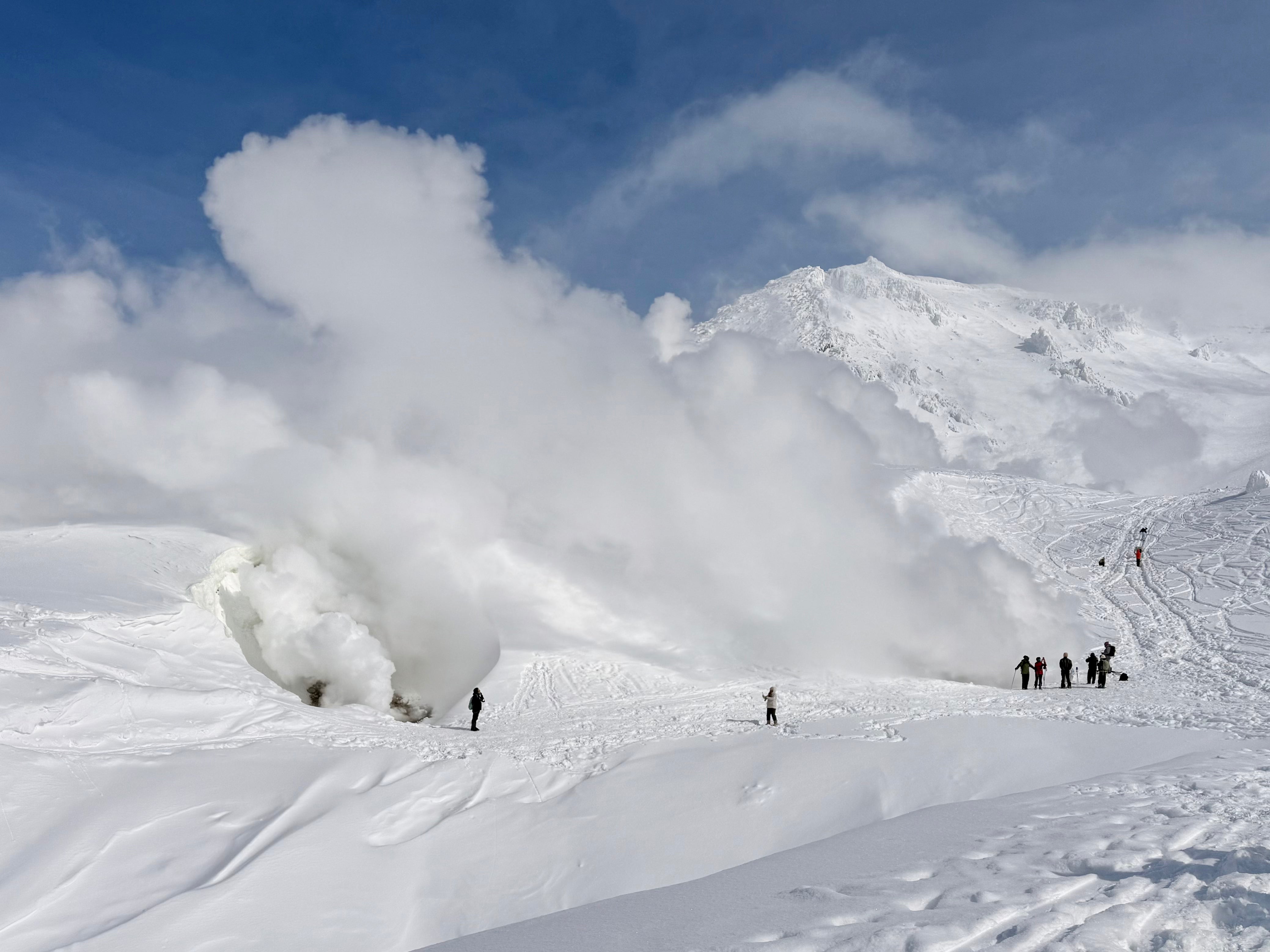 冬日旭岳・粉雪火山健行