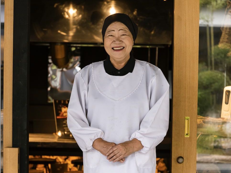 跟雪國阿嬤學煮菜｜炊飯・煮湯・吃山菜料理＋泡溫泉 1日