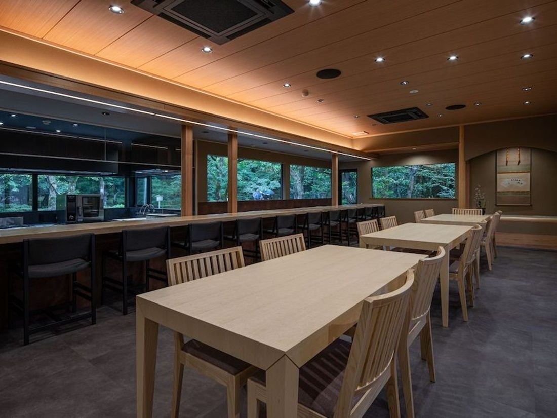 金澤・兼六園內老舖「兼六亭」吃早餐｜土鍋炊飯治部煮膳／加賀棒茶粥膳