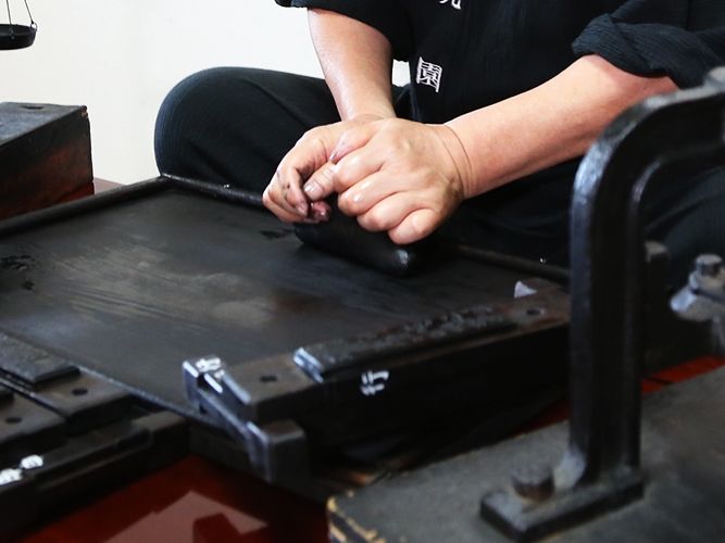 奈良・錦光園｜「握墨」體驗｜親手捏出專屬你的奈良墨