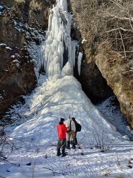 網走｜冬季一日自然體驗｜流冰＋冰瀑雪鞋＋猛禽觀察＋網走湖公魚釣＆現炸天婦羅