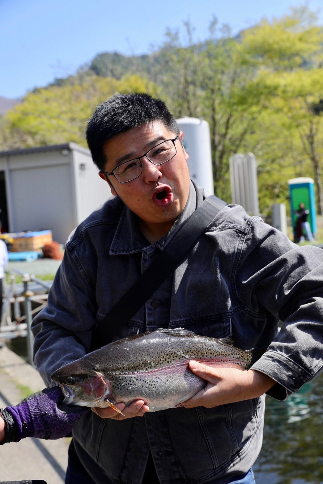 鮭魚養魚場｜釣鮭魚/處理鮭魚/現場品嘗小教室