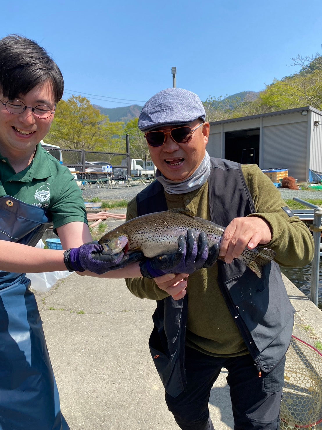 鮭魚養魚場｜釣鮭魚/處理鮭魚/現場品嘗小教室